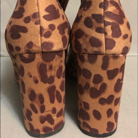 Forever 21 boots. - Picture 4 of 5